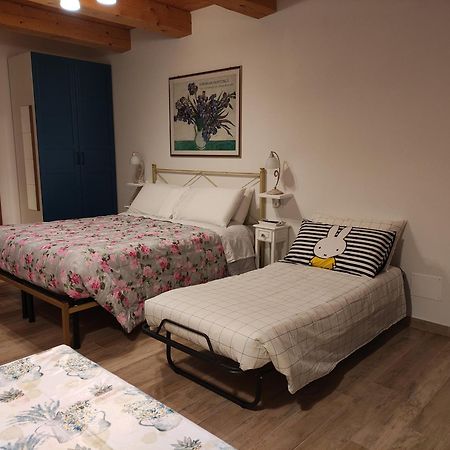 Casa Montefiore 13 Iris Lt Nella Tranquilla Campagna Marchigiana Ancône Extérieur photo